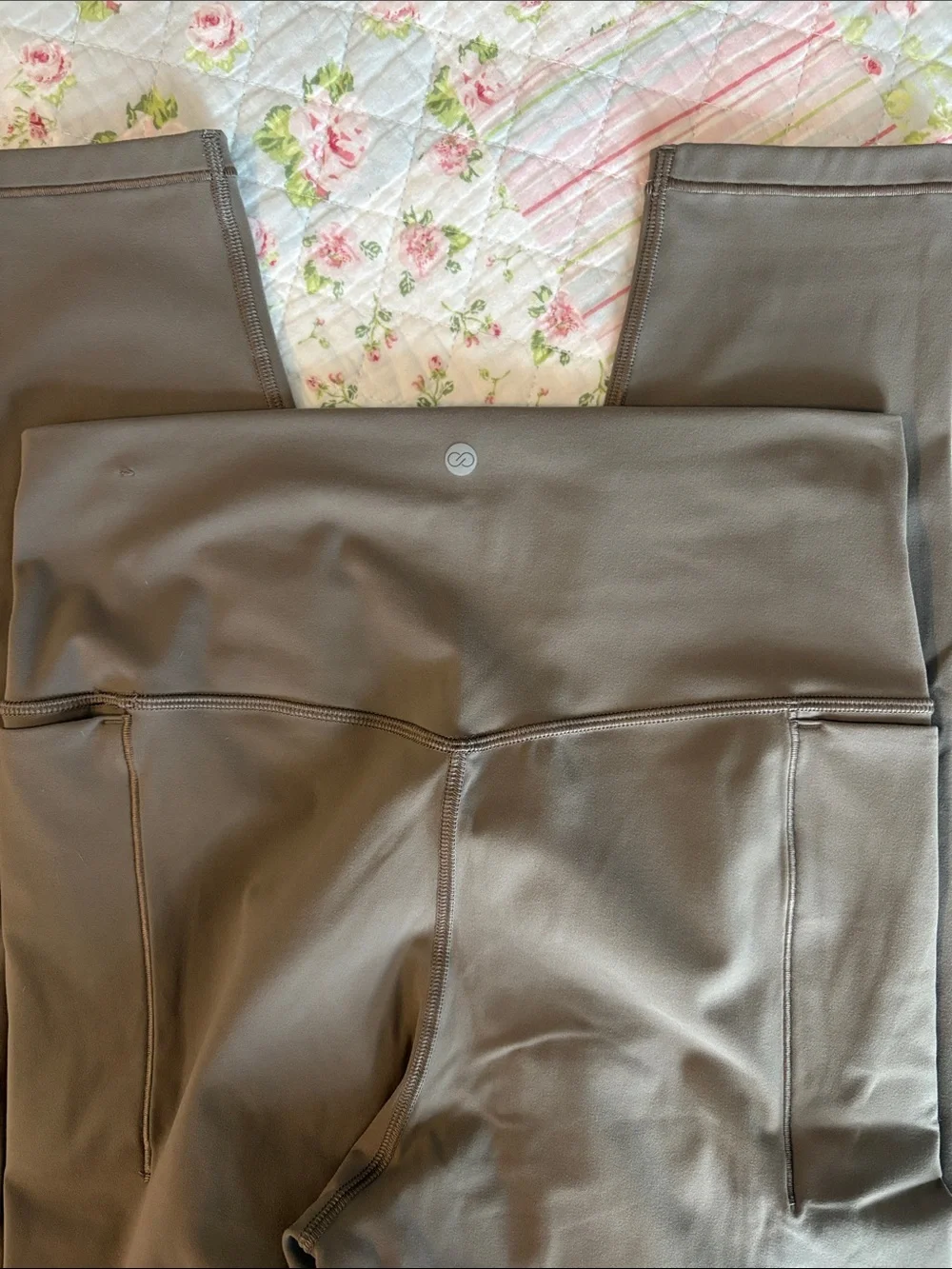 CALIA by Carrie Underwood High-Waist Leggings in Taupe - Picture 6 of 6